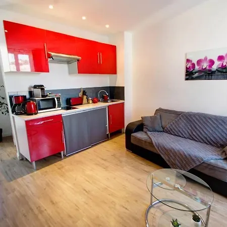 Lovely One Bedroom Gambetta Apartment