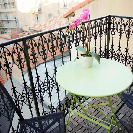 Lovely One Bedroom Gambetta Apartment Cannes