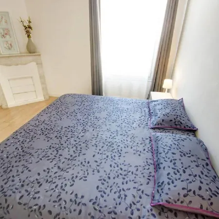 Apartment Lovely One Bedroom Gambetta